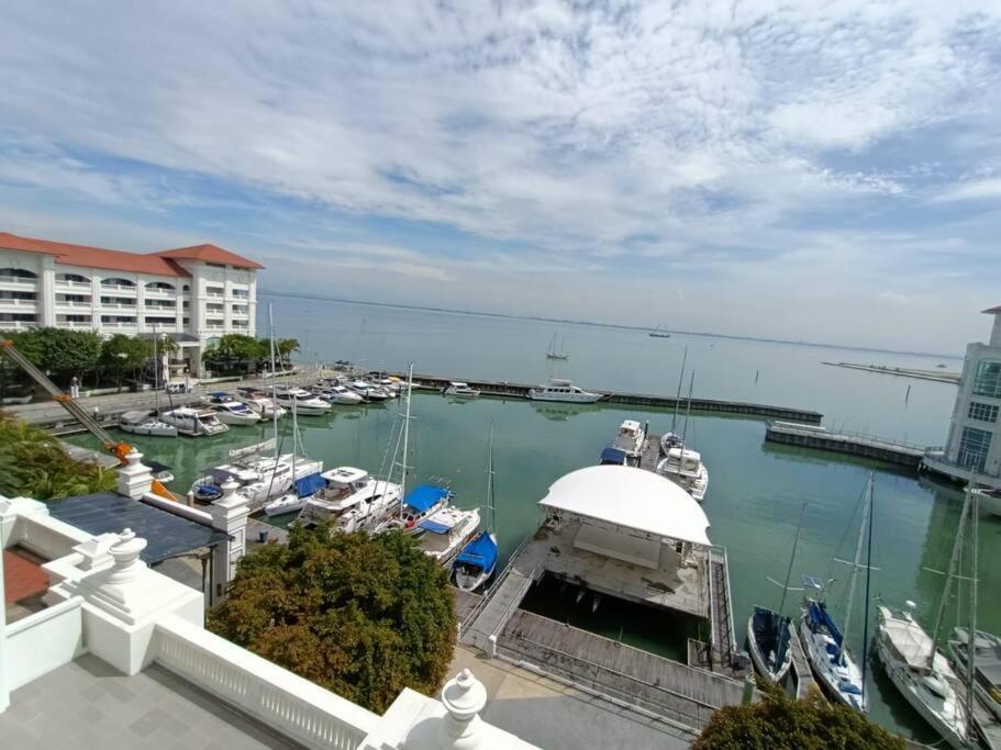 Perfect Marina Stay@ Strait Quay /W Big Balcony + Carpark Bagan Jermal Zewnętrze zdjęcie
